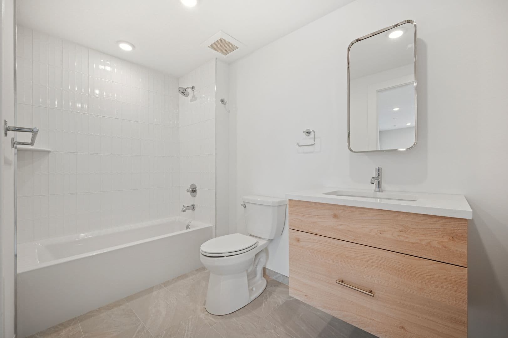 Philadelphia Apartment: 922 N Broad Street