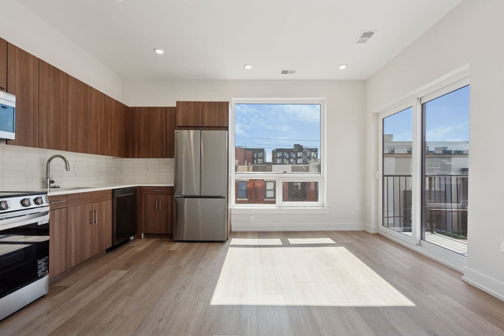 Philadelphia Apartment: 130 W Girard Avenue
