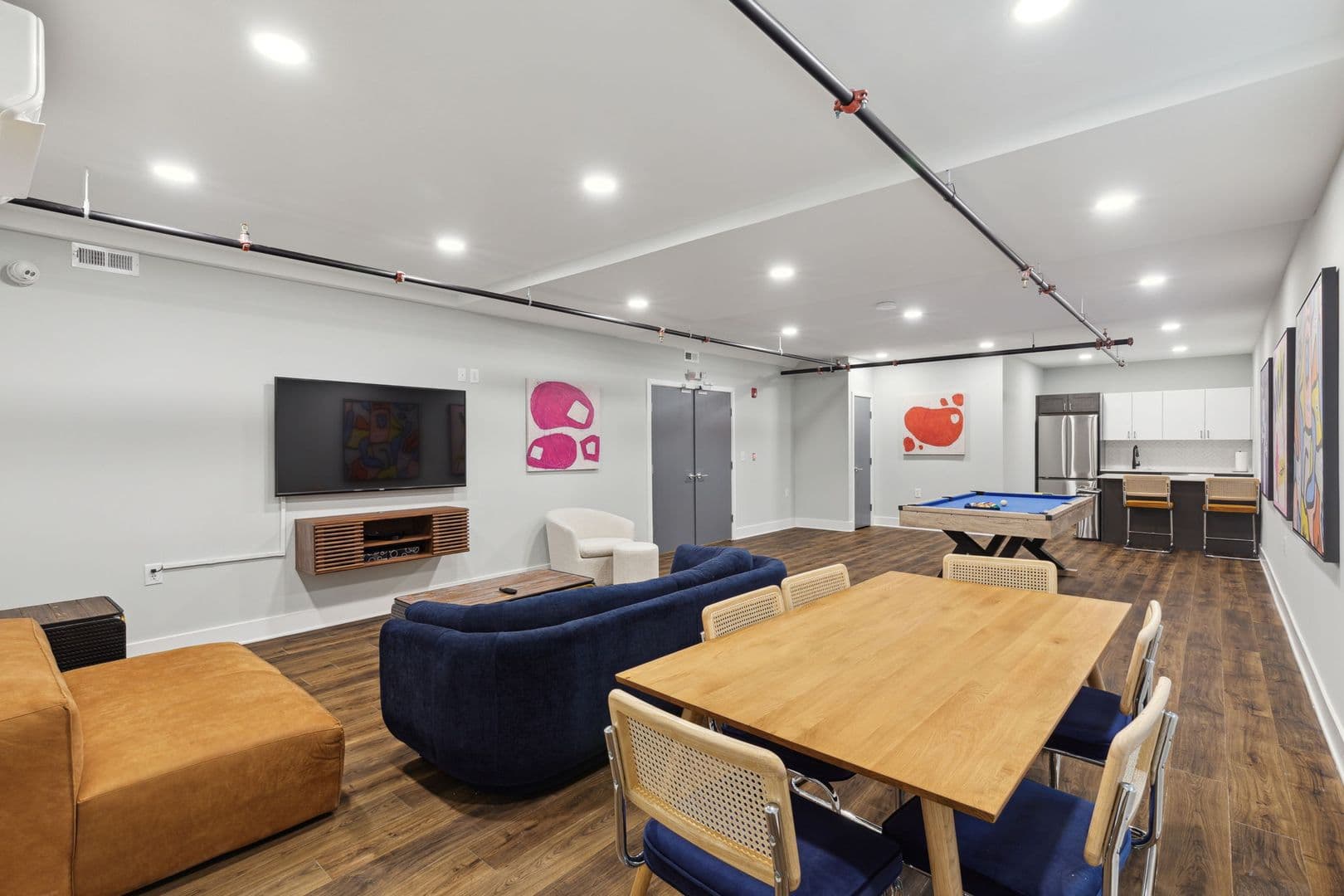 Philadelphia Apartment: 1701 Federal Street