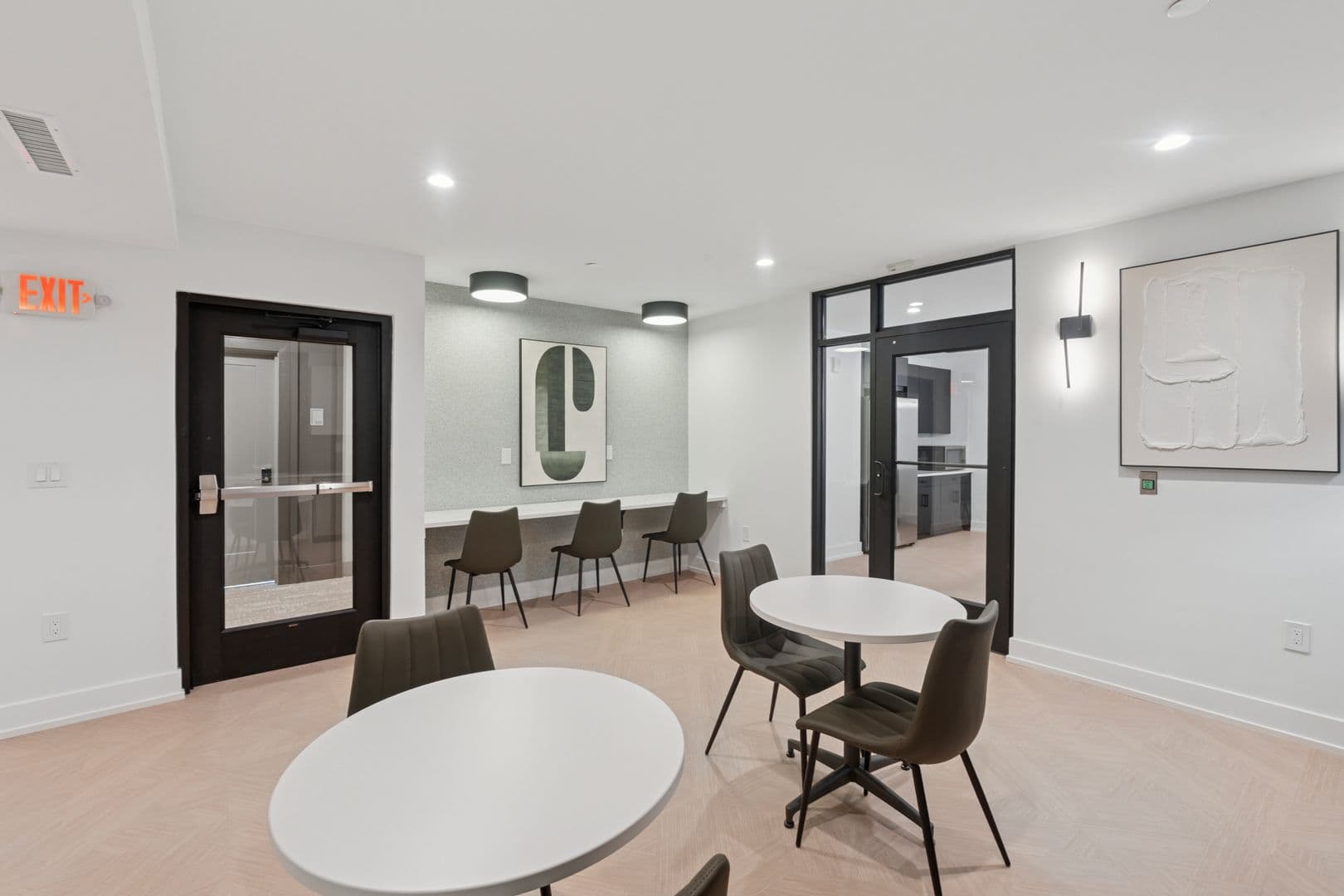 Philadelphia Apartment: 922 N Broad Street