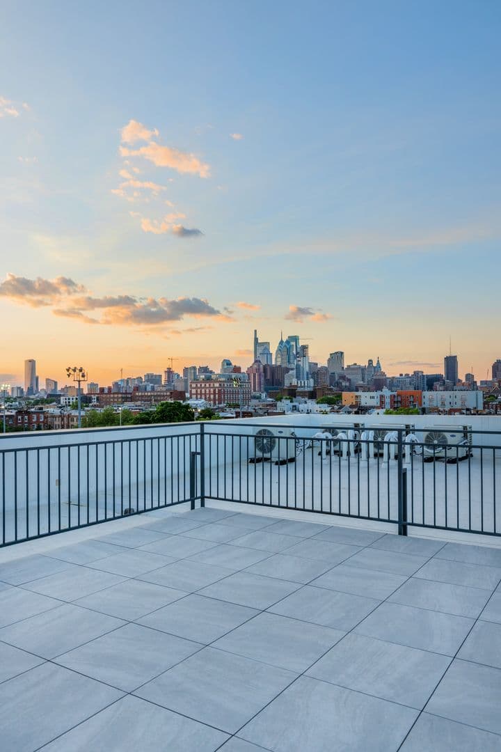 Philadelphia Apartment: 833 Wharton Street