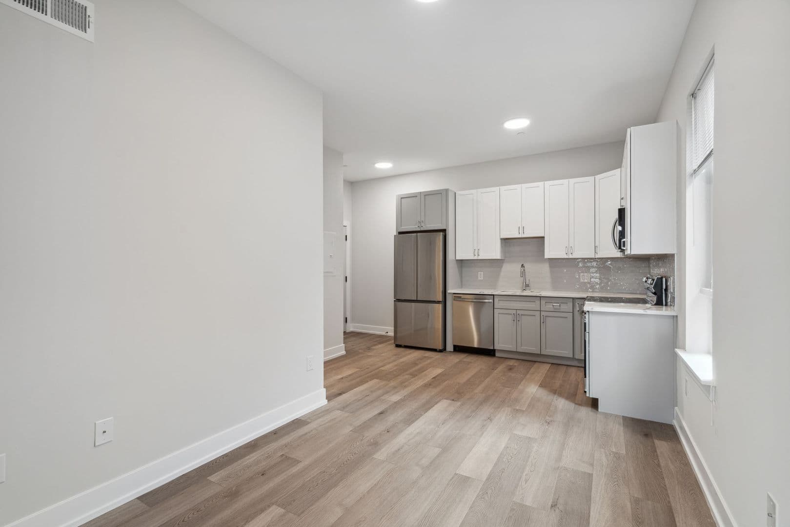 Philadelphia Apartment: 342 W Girard Ave