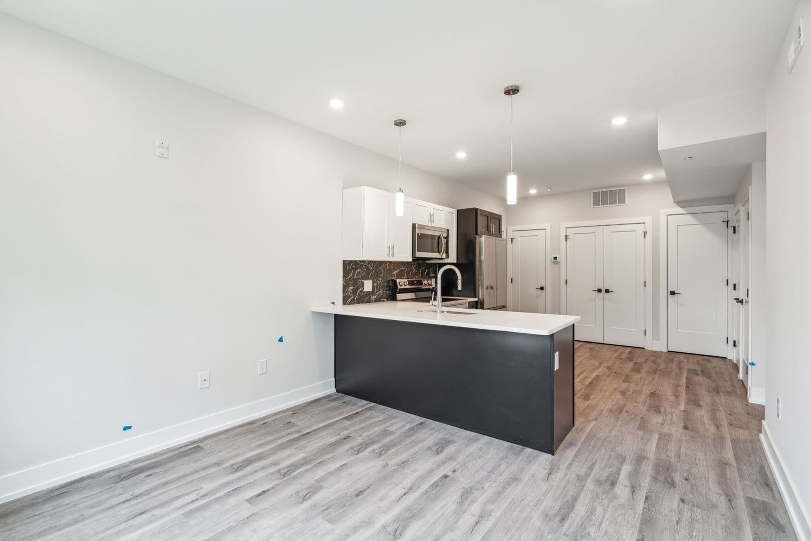 Philadelphia Apartment: 6144 Germantown Avenue