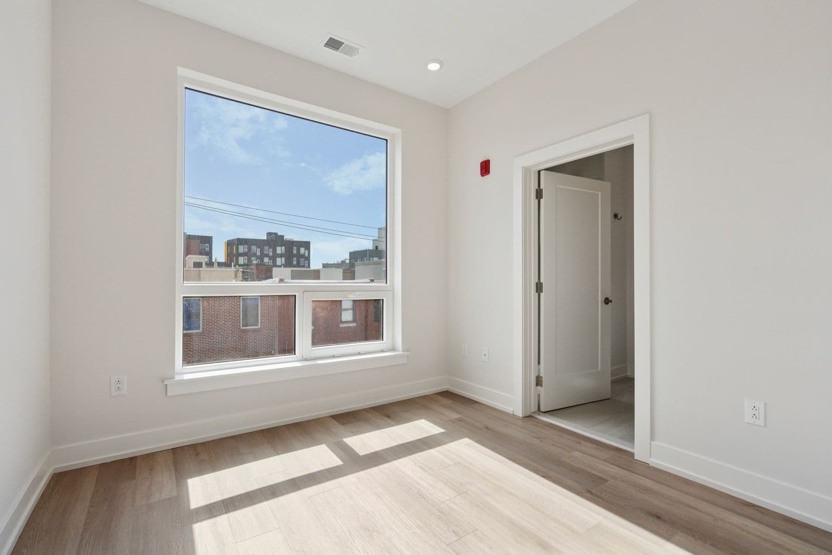 Philadelphia Apartment: 130 W Girard Avenue