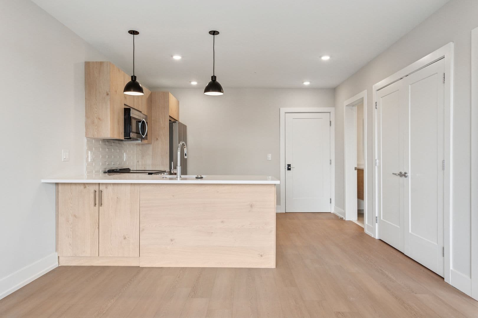 Philadelphia Apartment: 922 N Broad Street