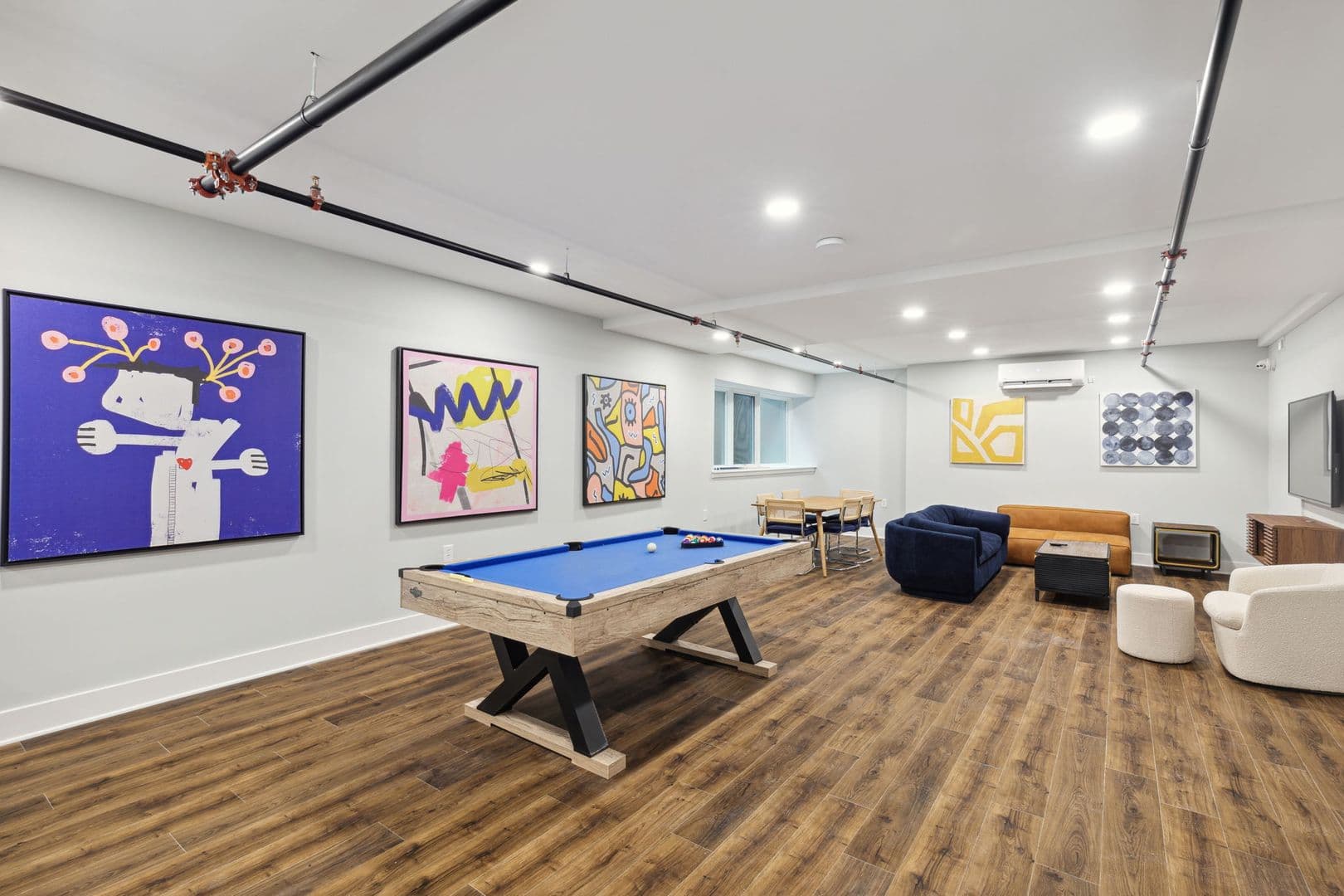 Philadelphia Apartment: 1701 Federal Street