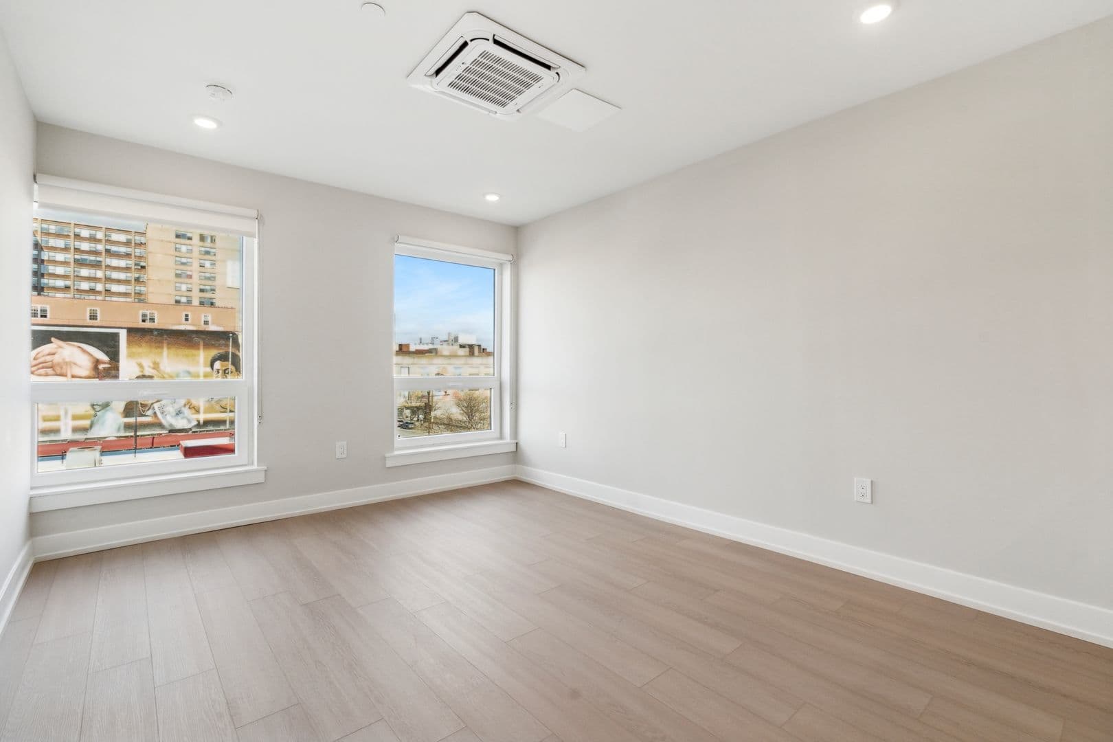 Philadelphia Apartment: 922 N Broad Street