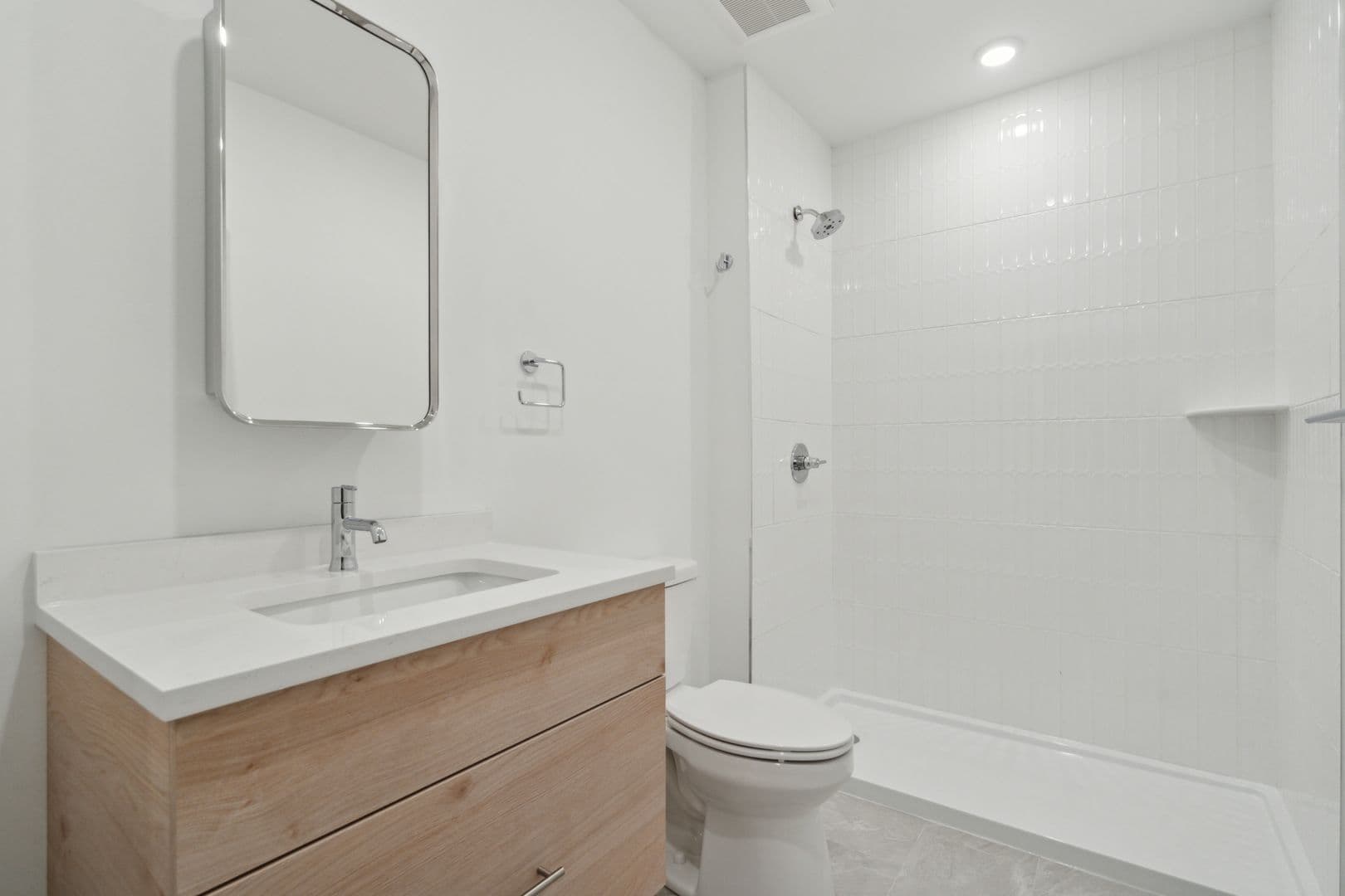 Philadelphia Apartment: 922 N Broad Street