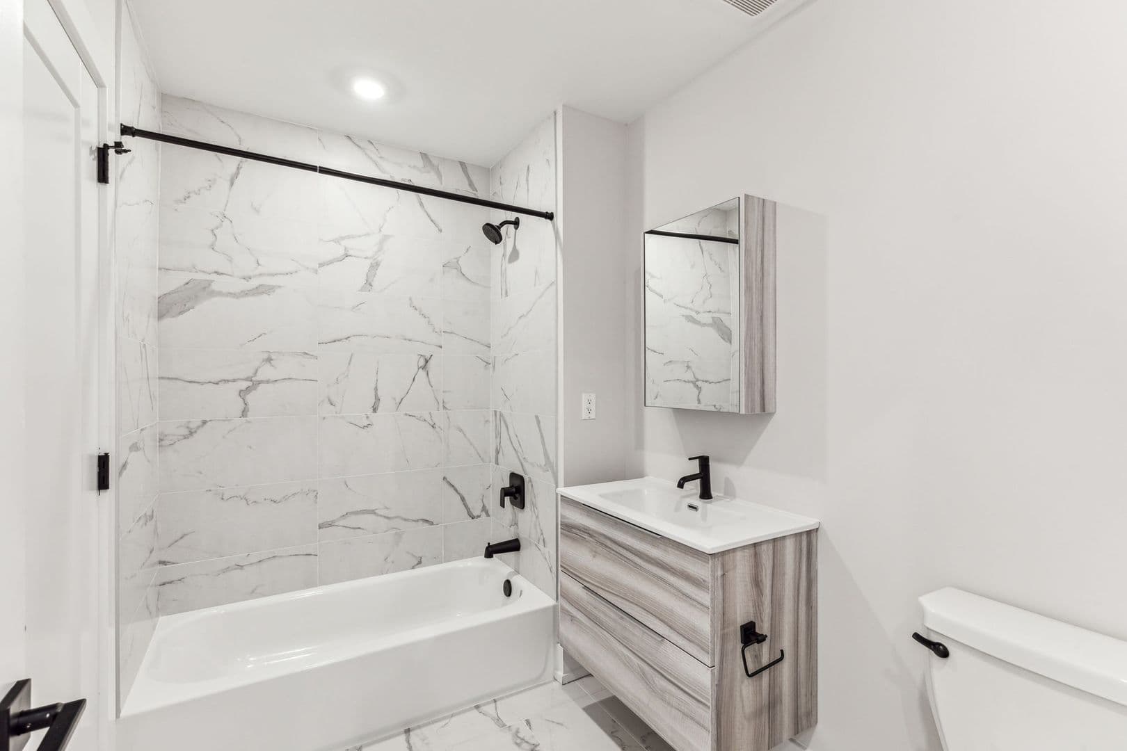 Philadelphia Apartment: 720 W Thompson St