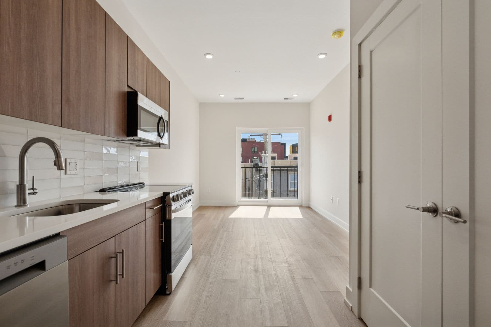 Philadelphia Apartment: 130 W Girard Avenue