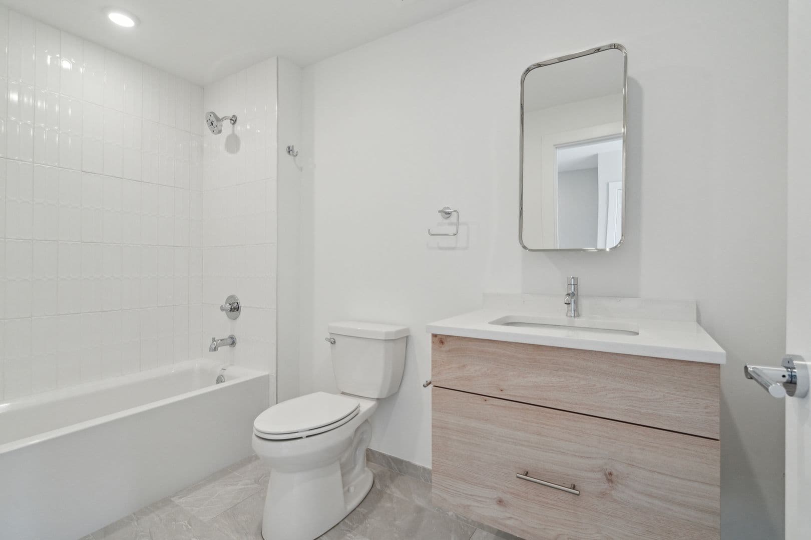 Philadelphia Apartment: 922 N Broad Street