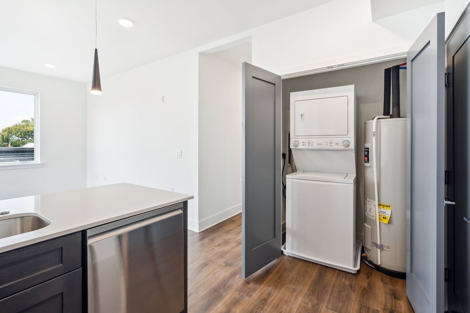 Philadelphia Apartment: 1701 Federal Street