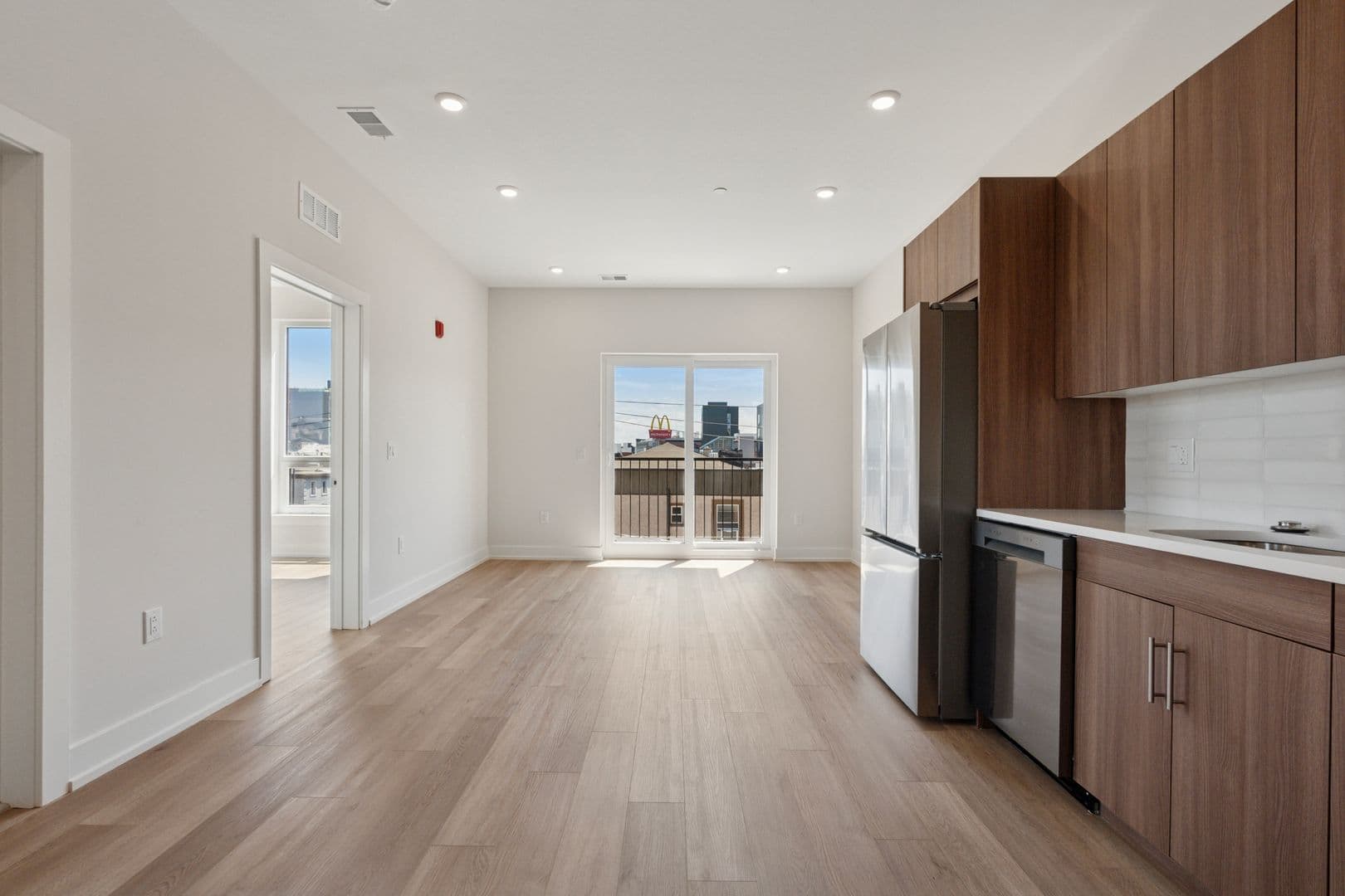Philadelphia Apartment: 130 W Girard Avenue
