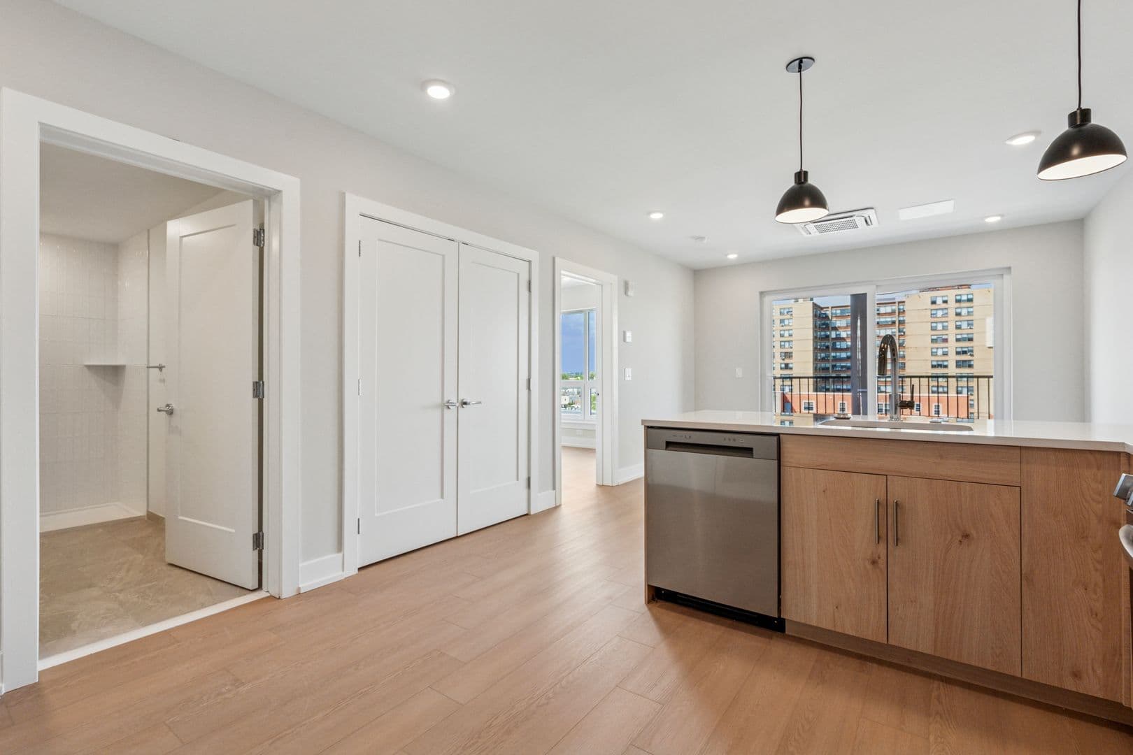 Philadelphia Apartment: 922 N Broad Street