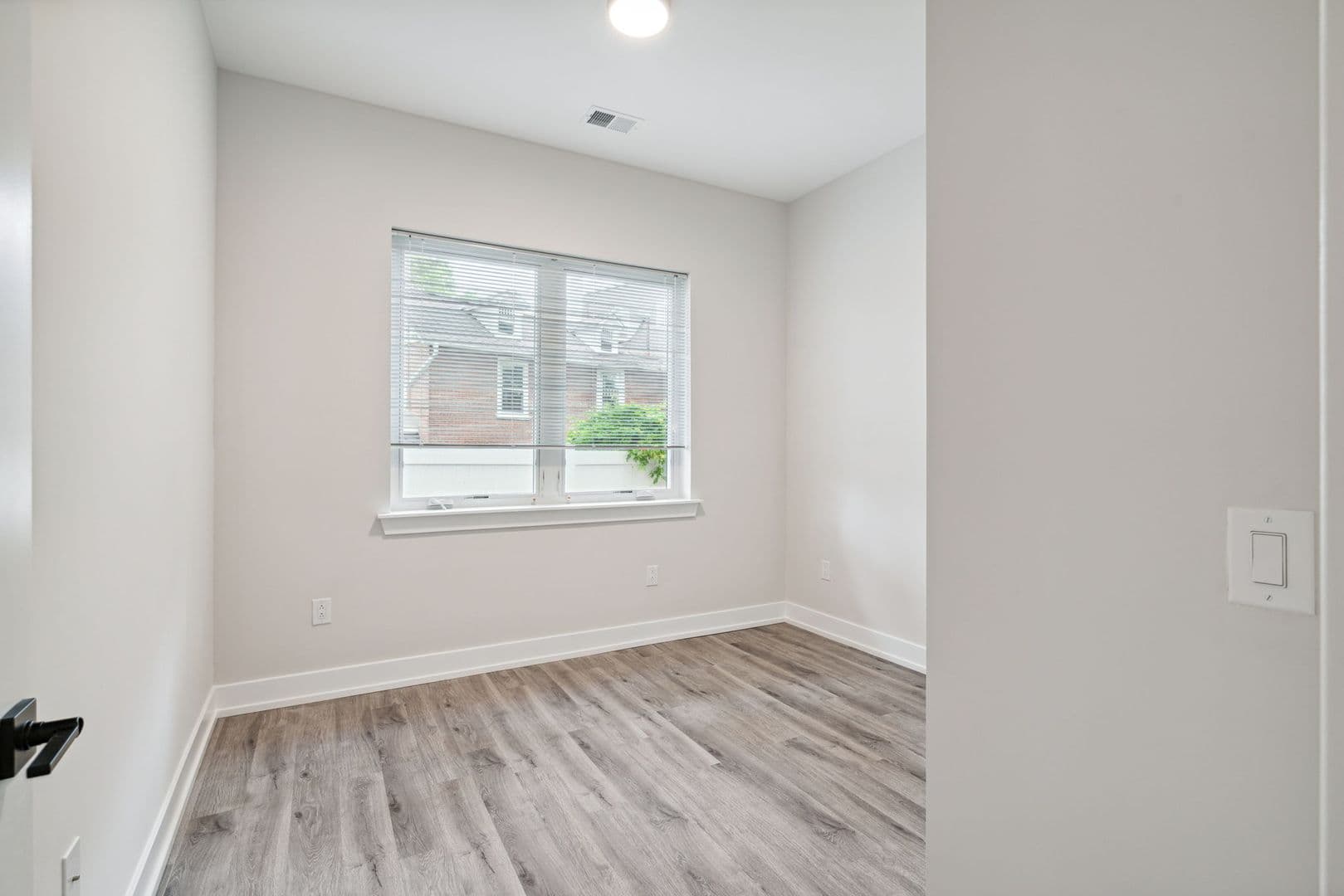 Philadelphia Apartment: 6144 Germantown Avenue