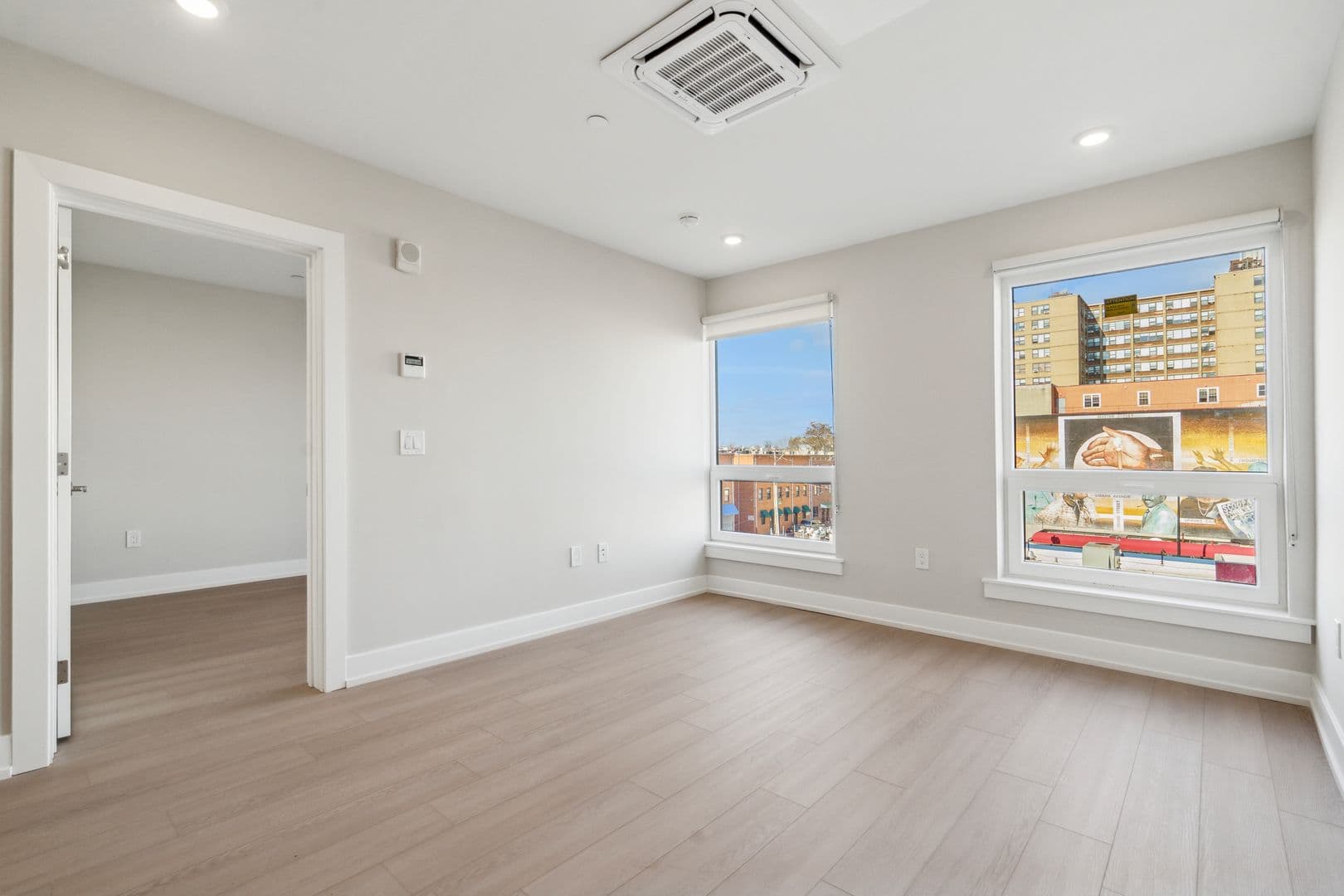 Philadelphia Apartment: 922 N Broad Street