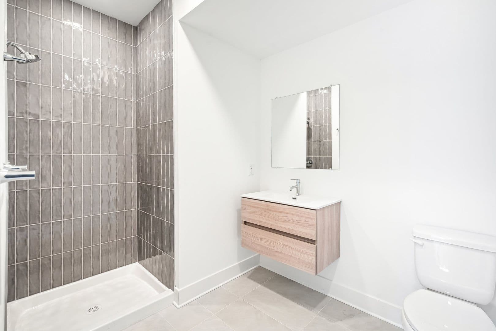 Philadelphia Apartment: 1701 Federal Street