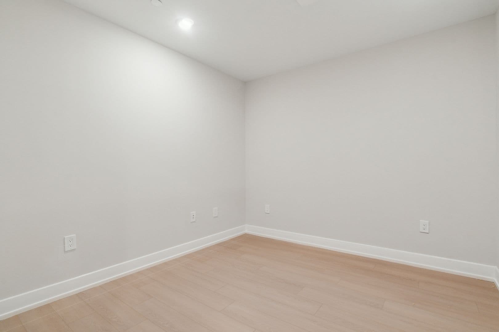 Philadelphia Apartment: 922 N Broad Street