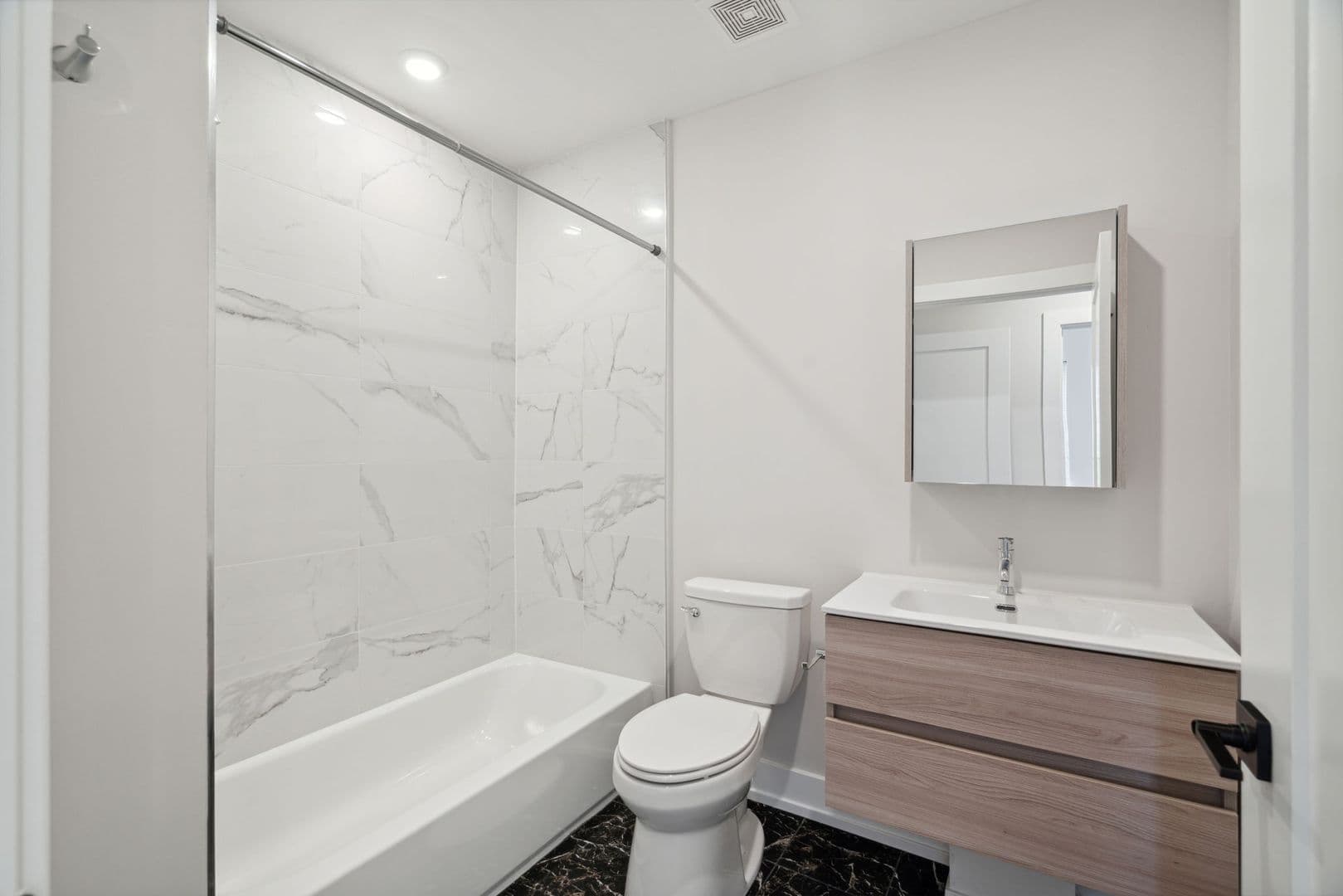 Philadelphia Apartment: 6144 Germantown Avenue
