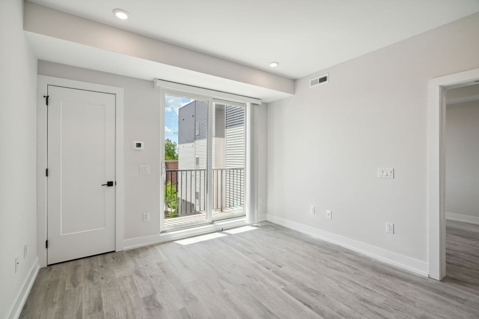 Philadelphia Apartment: 6144 Germantown Avenue