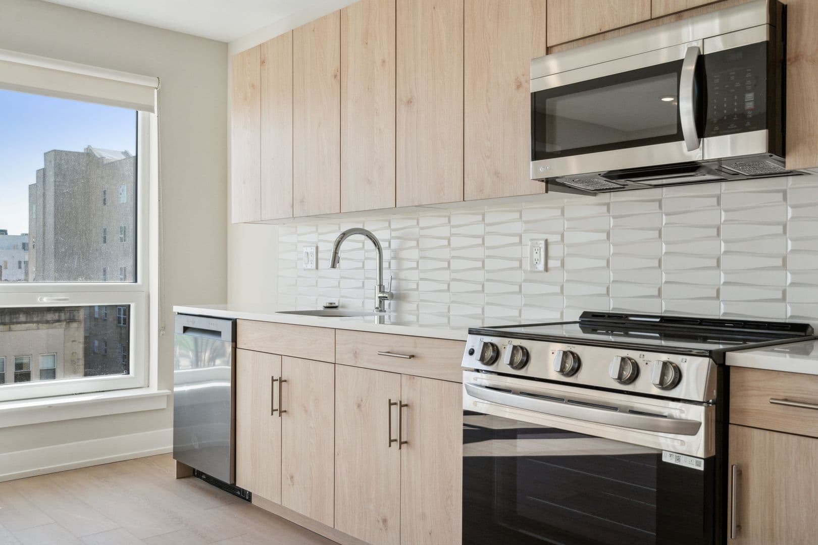 Philadelphia Apartment: 922 N Broad Street
