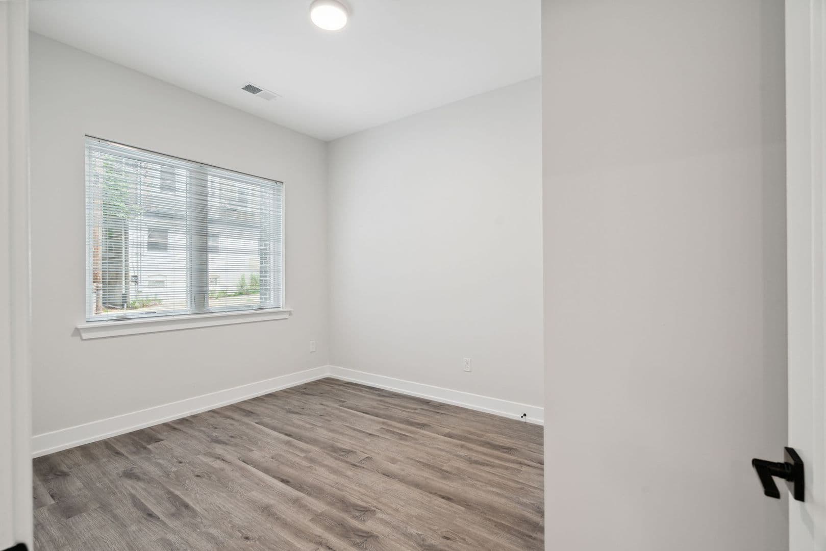Philadelphia Apartment: 6144 Germantown Avenue
