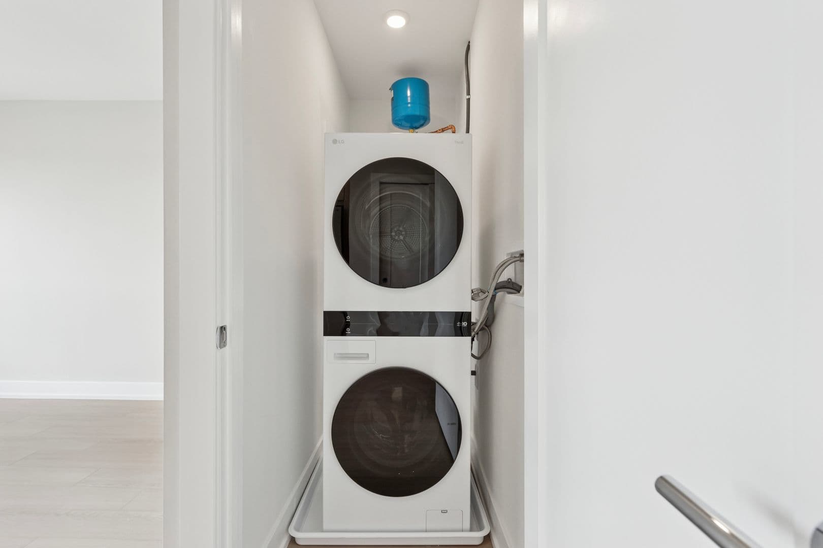 Philadelphia Apartment: 922 N Broad Street