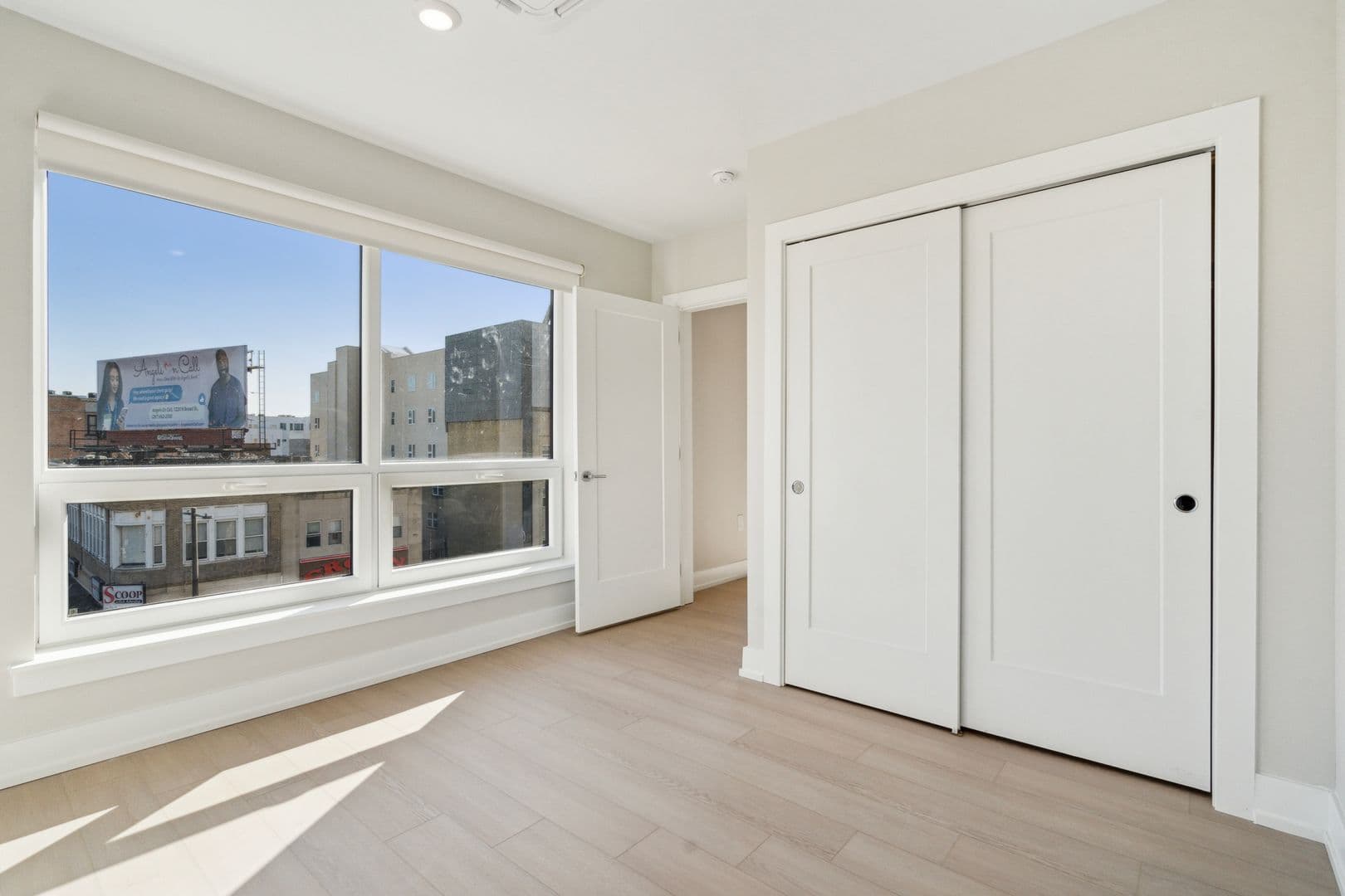 Philadelphia Apartment: 922 N Broad Street