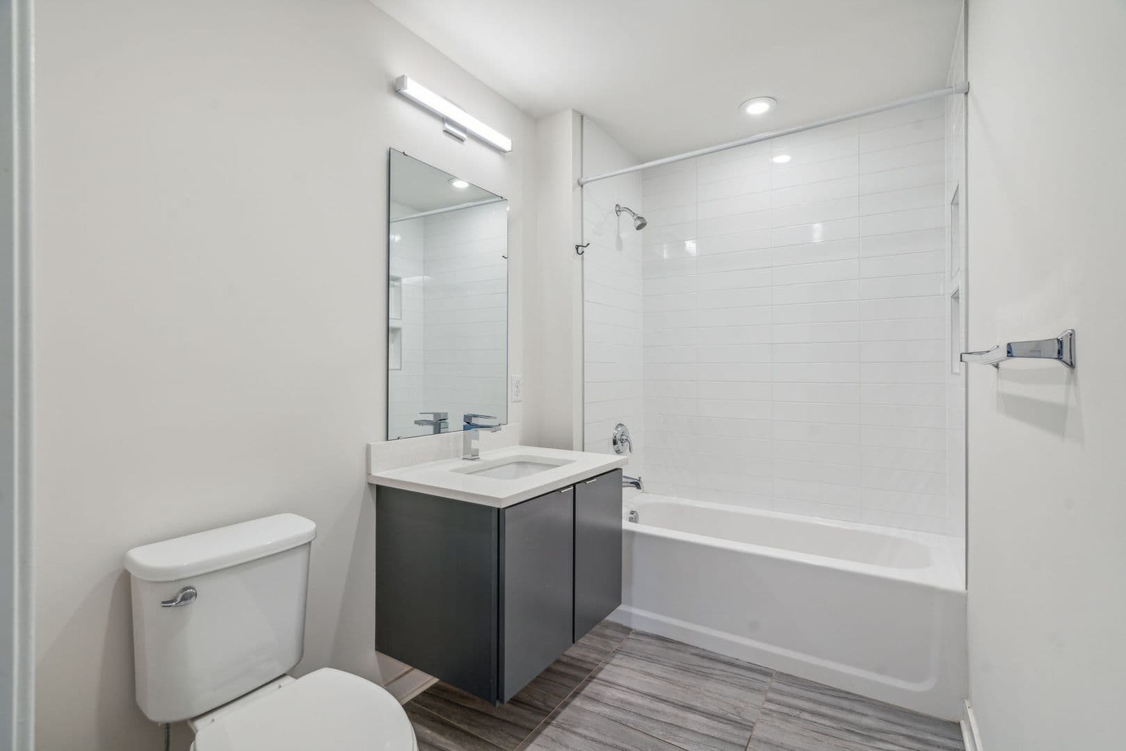 Philadelphia Apartment: 2501 Washington Avenue