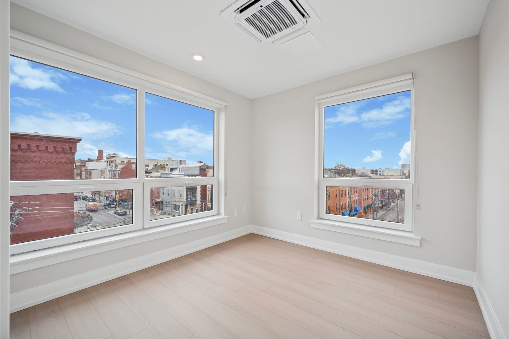 Philadelphia Apartment: 922 N Broad Street