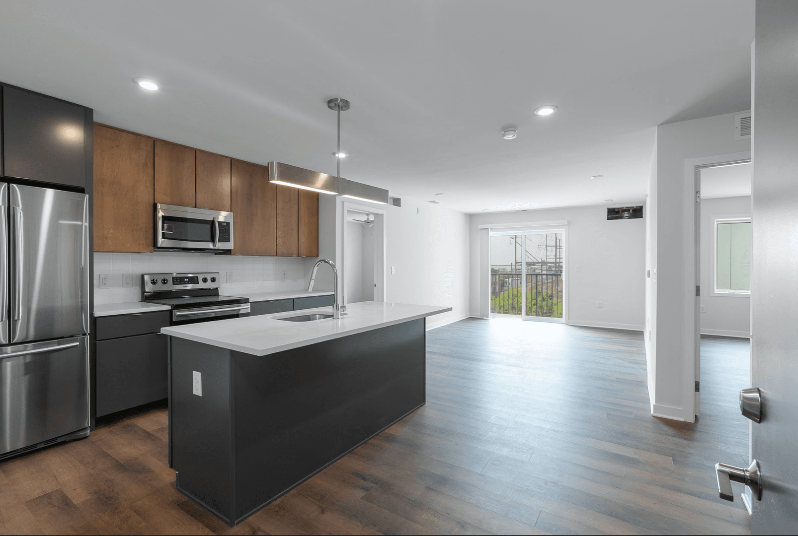 Philadelphia Apartment: 2501 Washington Avenue