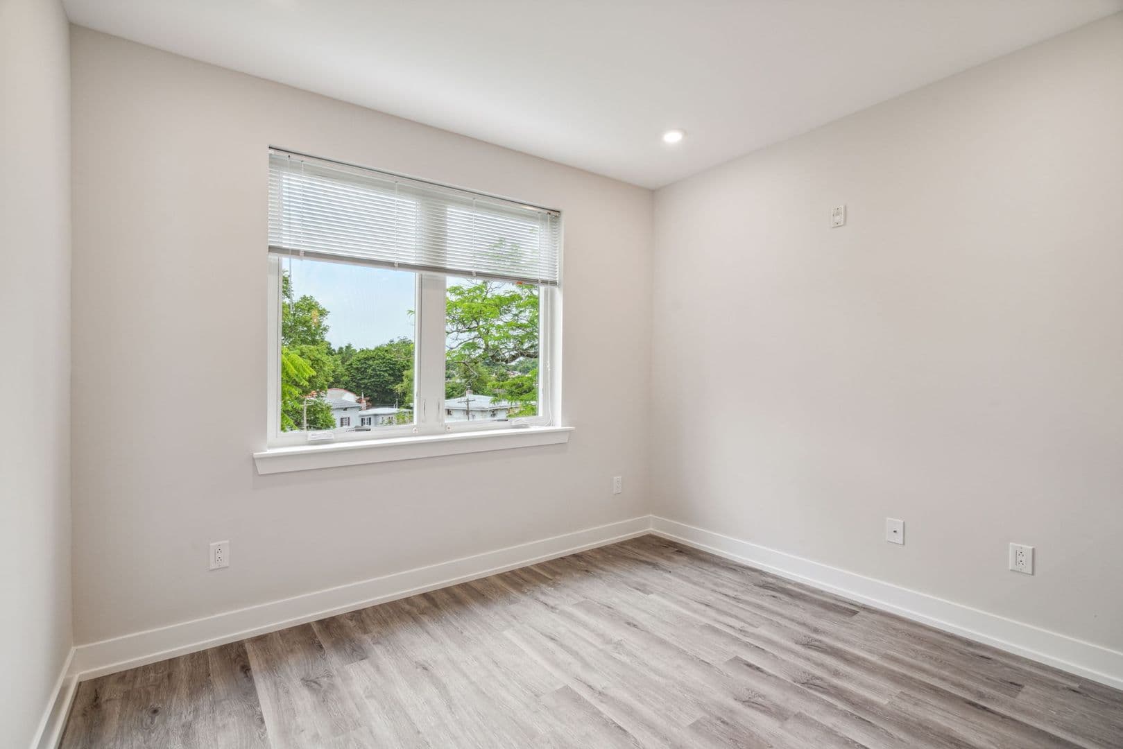 Philadelphia Apartment: 6144 Germantown Avenue