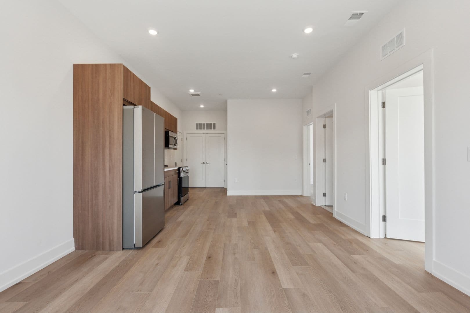 Philadelphia Apartment: 130 W Girard Avenue