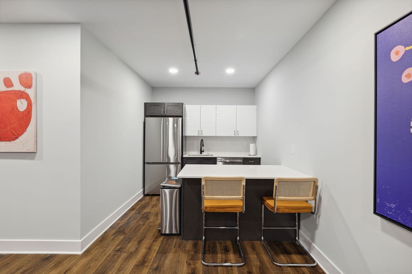 Philadelphia Apartment: 1701 Federal Street
