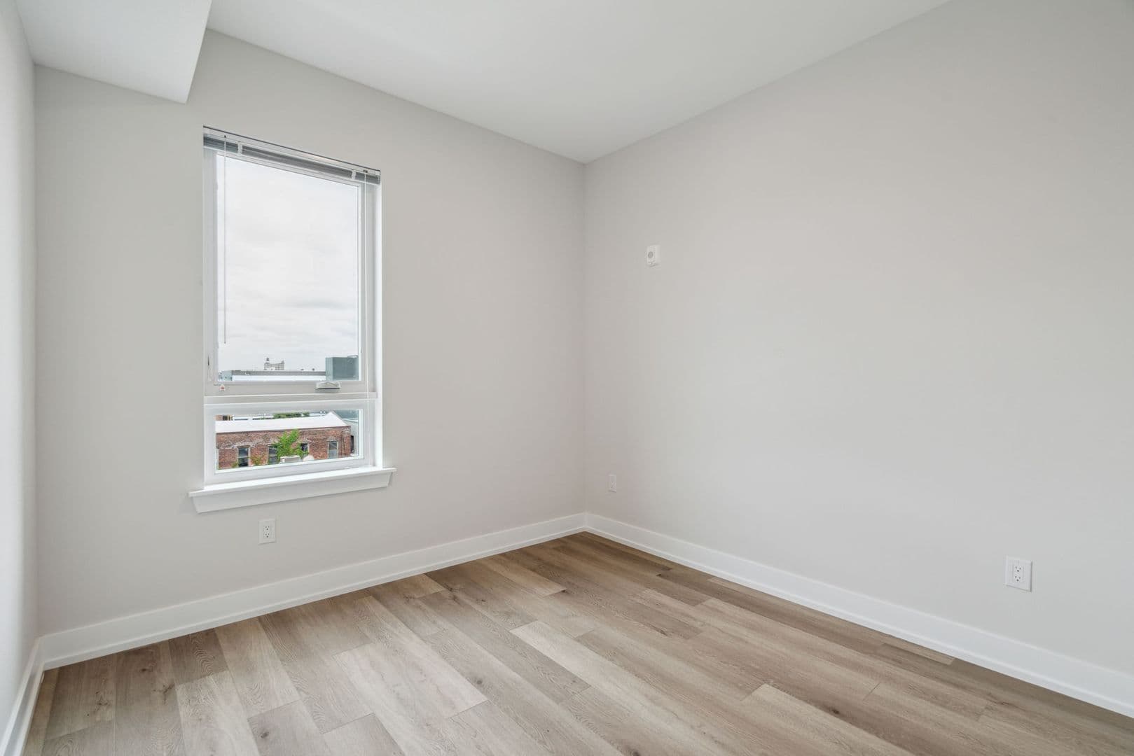 Philadelphia Apartment: 342 W Girard Ave