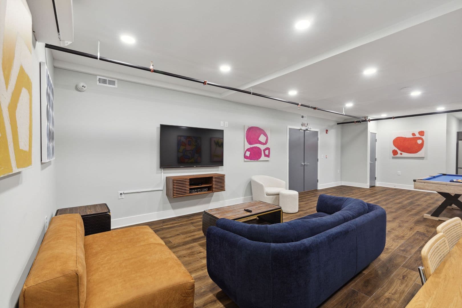 Philadelphia Apartment: 1701 Federal Street