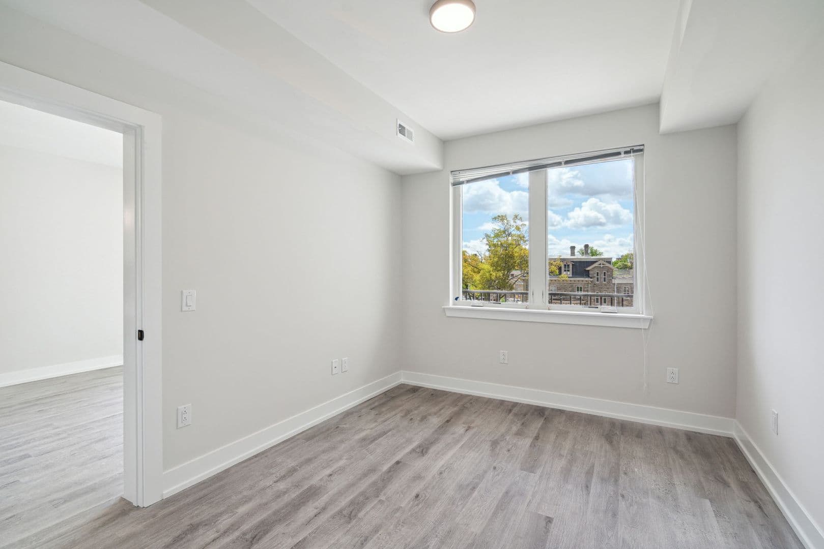 Philadelphia Apartment: 6144 Germantown Avenue