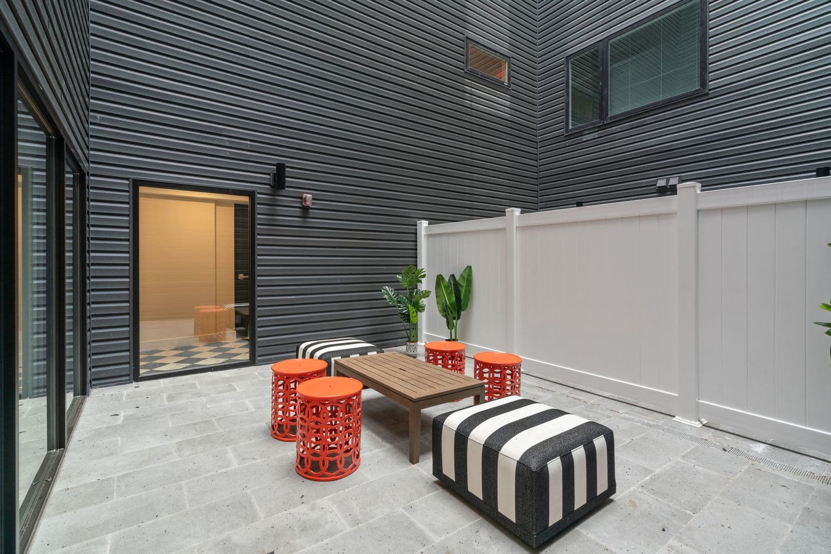 Philadelphia Apartment: 901 Leland Street