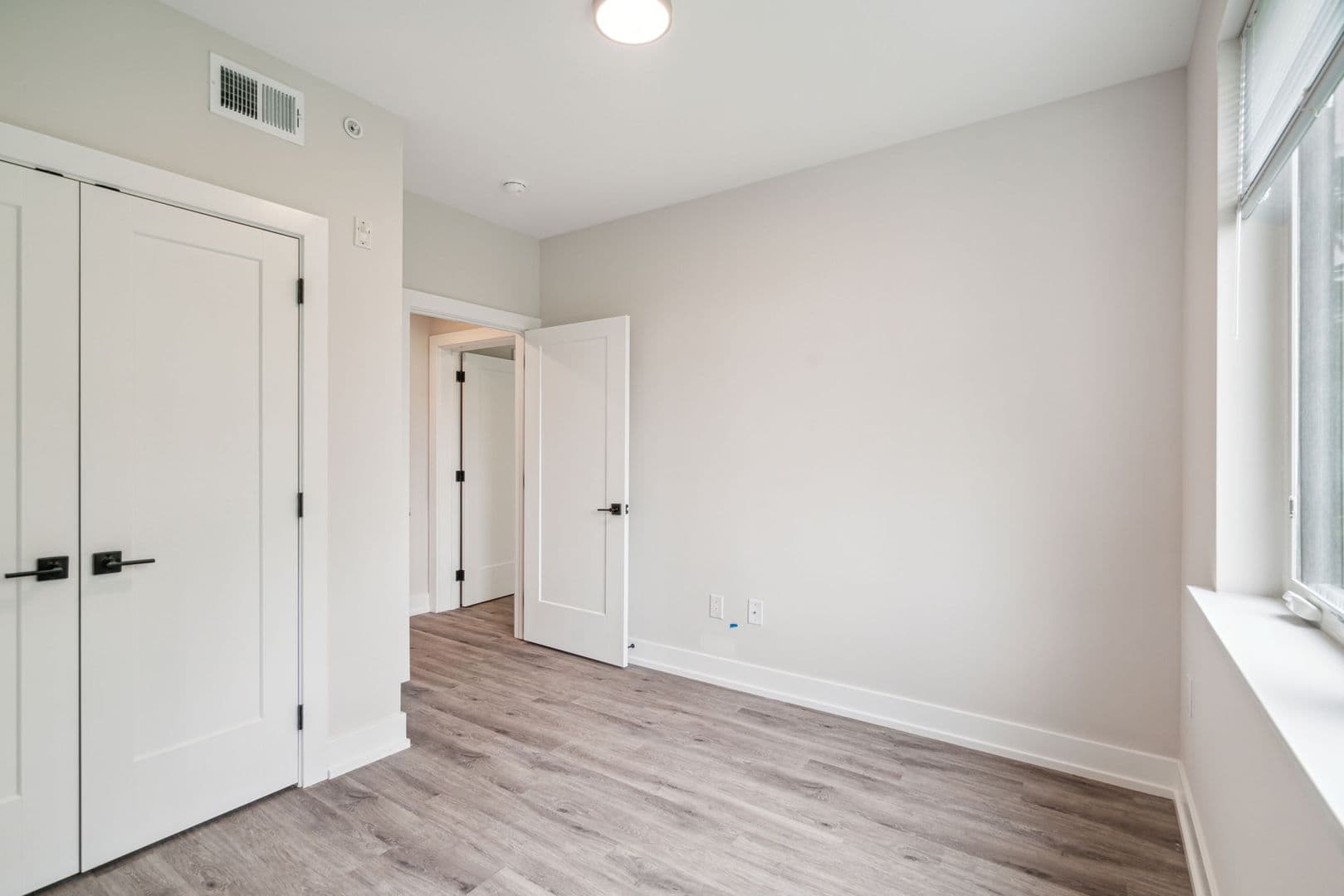 Philadelphia Apartment: 6144 Germantown Avenue