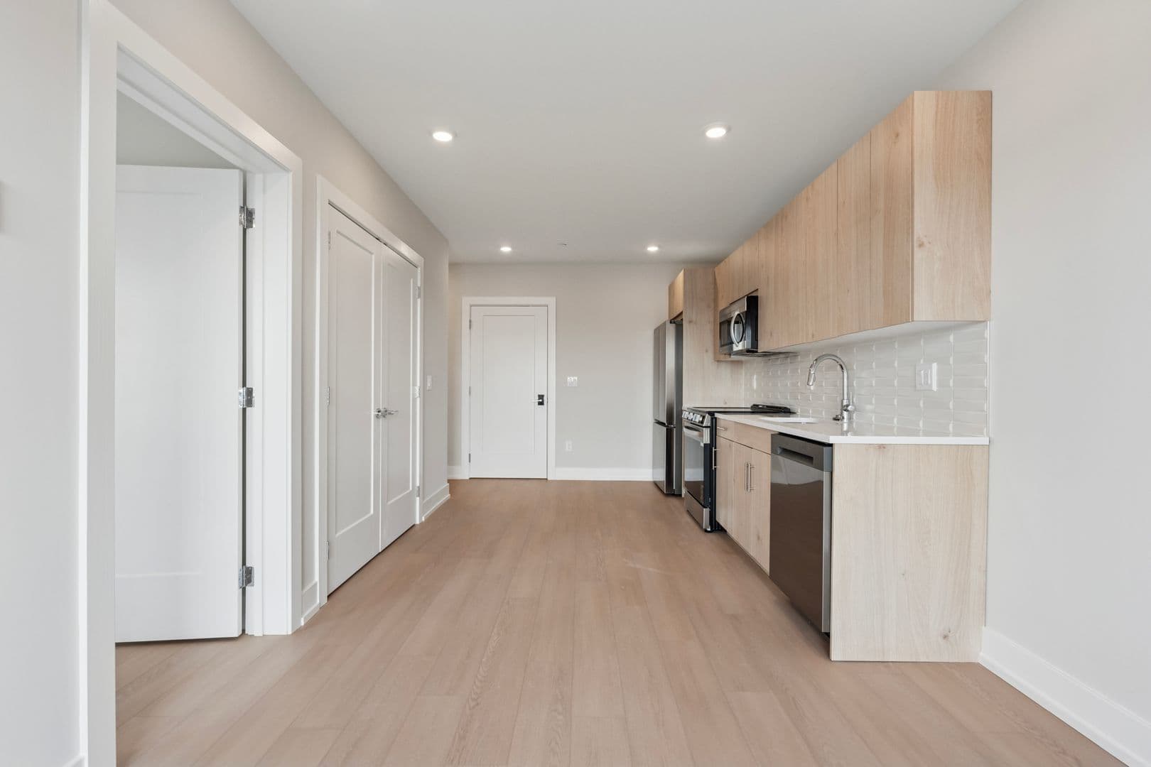 Philadelphia Apartment: 922 N Broad Street