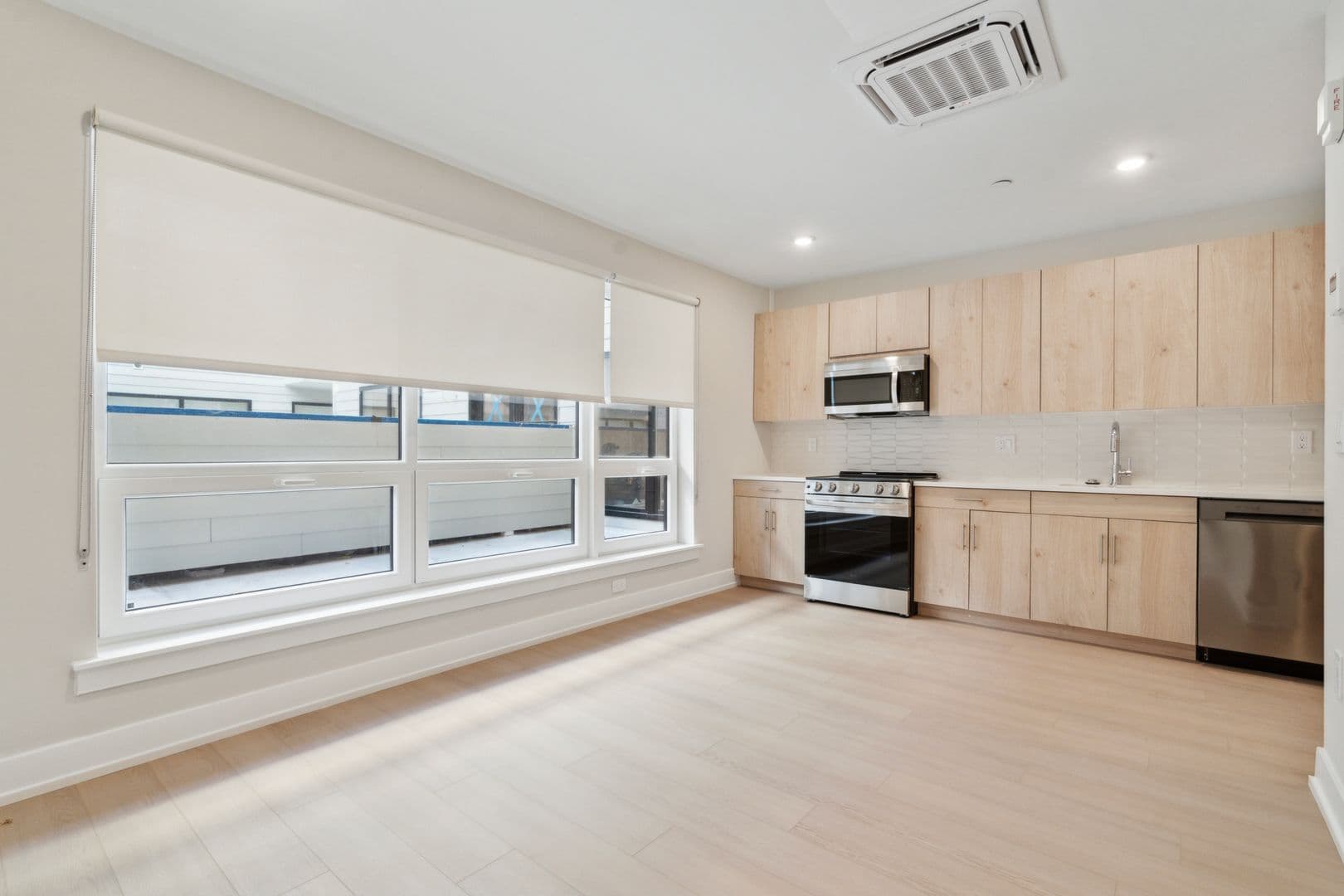 Philadelphia Apartment: 922 N Broad Street