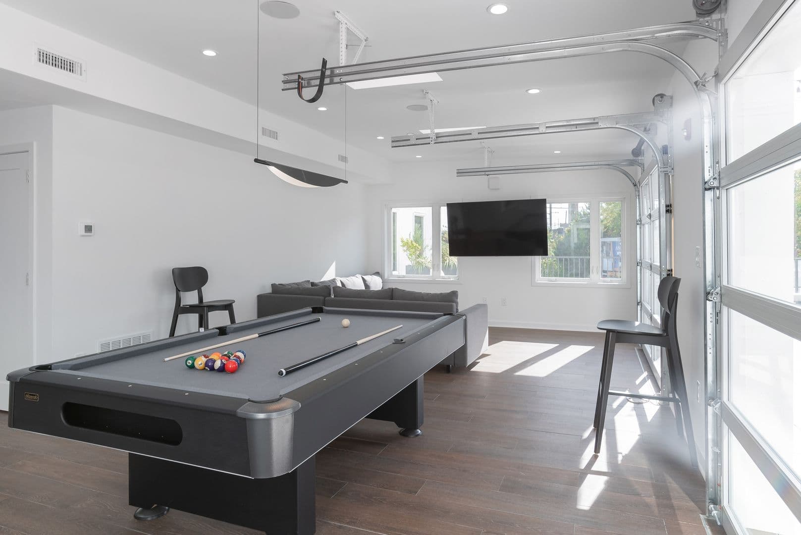 Philadelphia Apartment: 2501 Washington Avenue