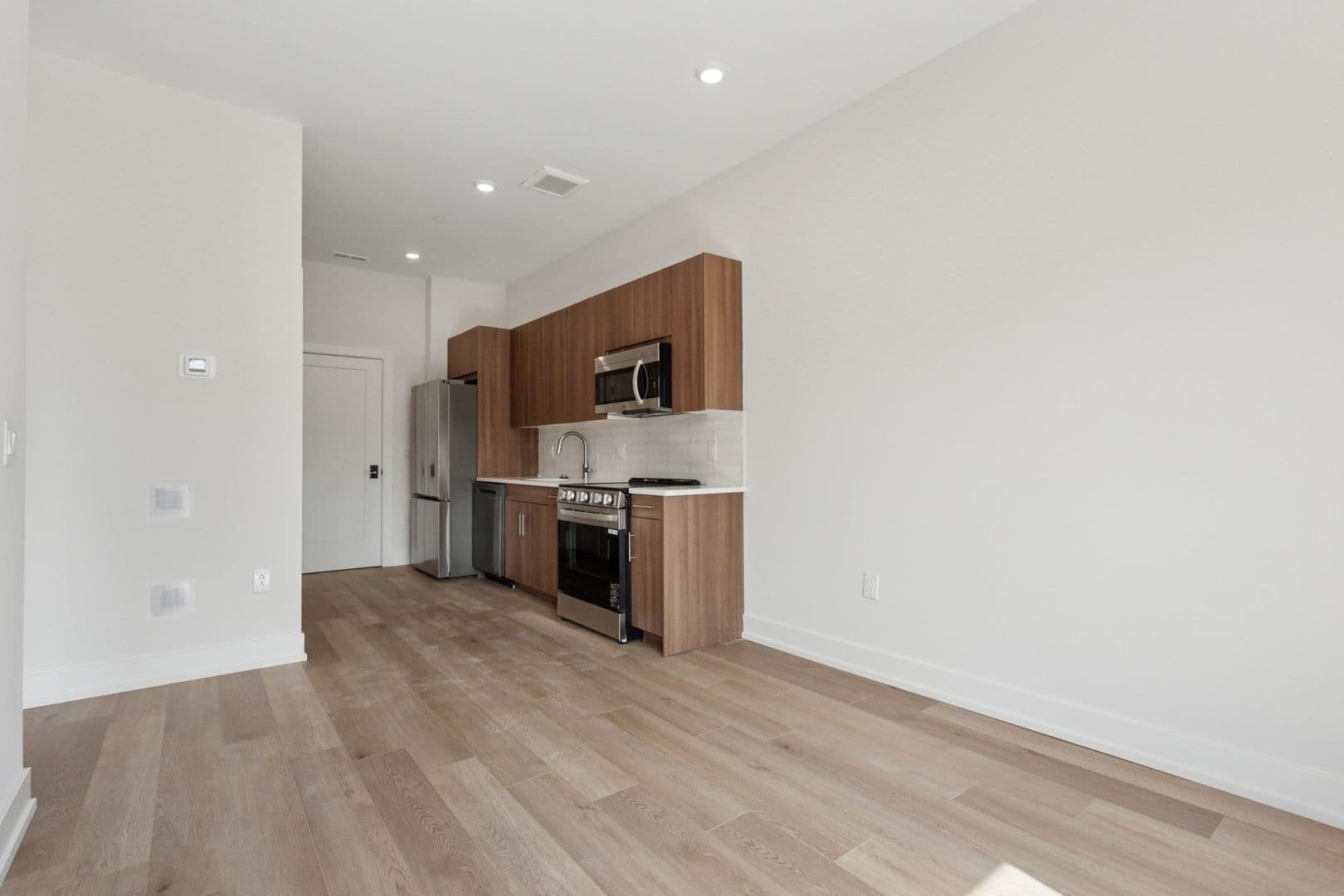 Philadelphia Apartment: 130 W Girard Avenue