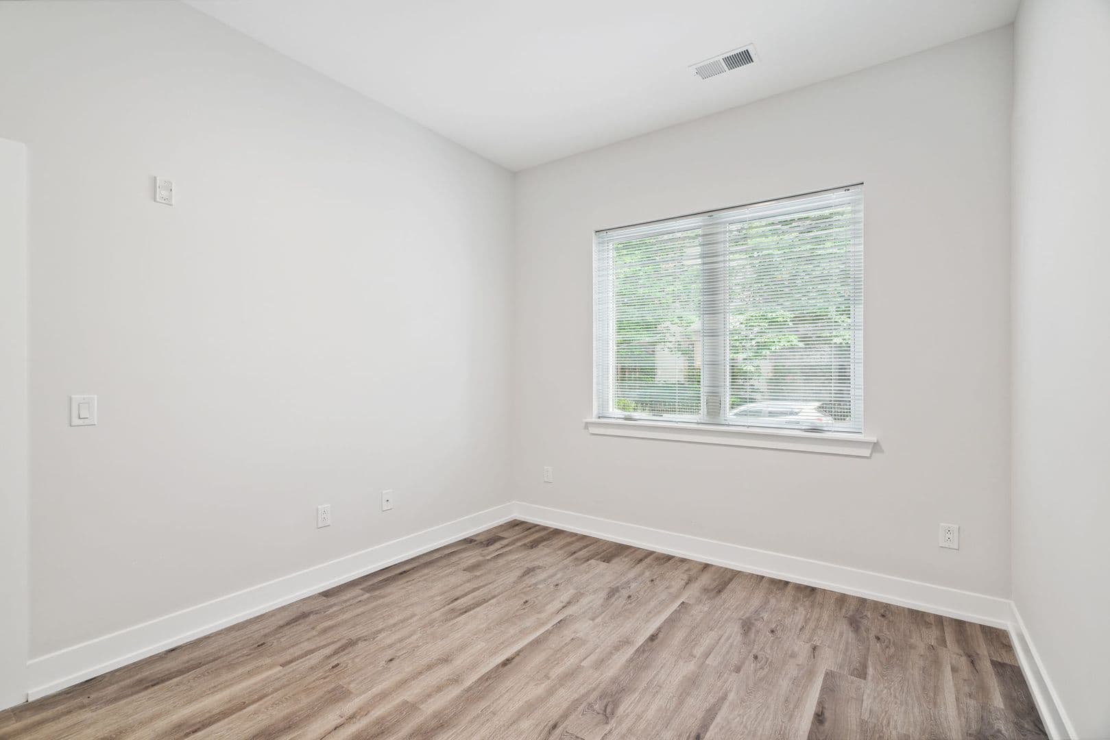 Philadelphia Apartment: 6144 Germantown Avenue