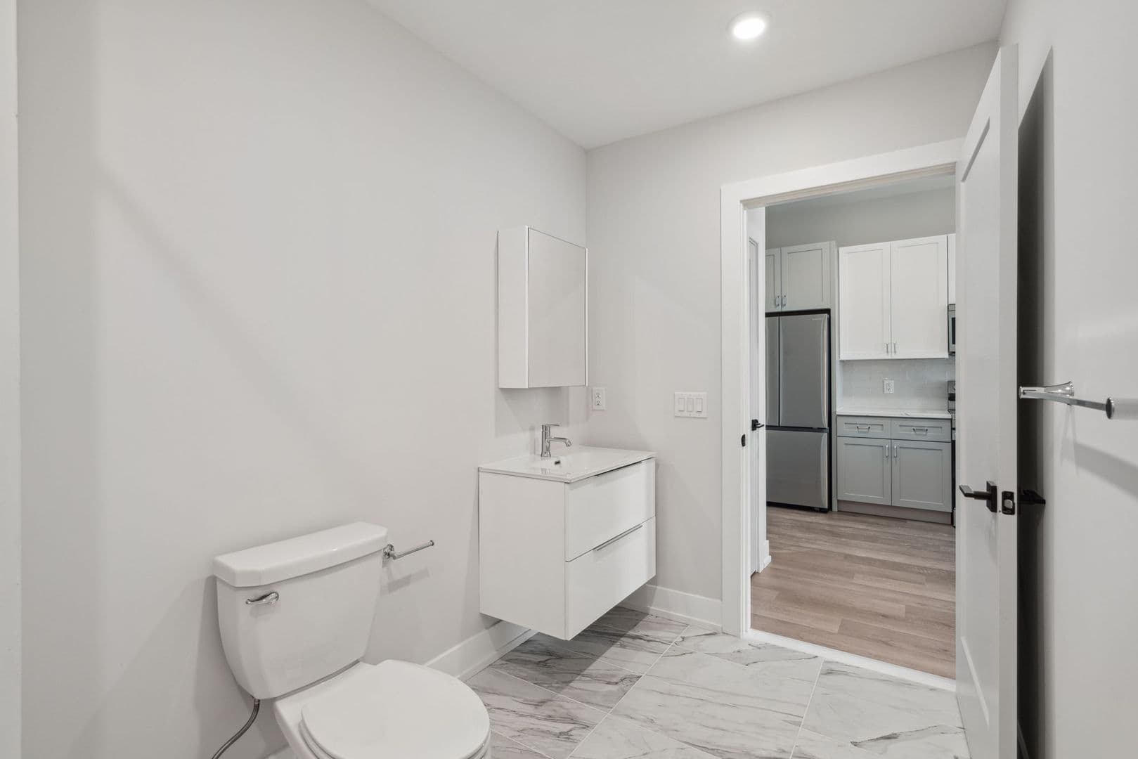 Philadelphia Apartment: 342 W Girard Ave