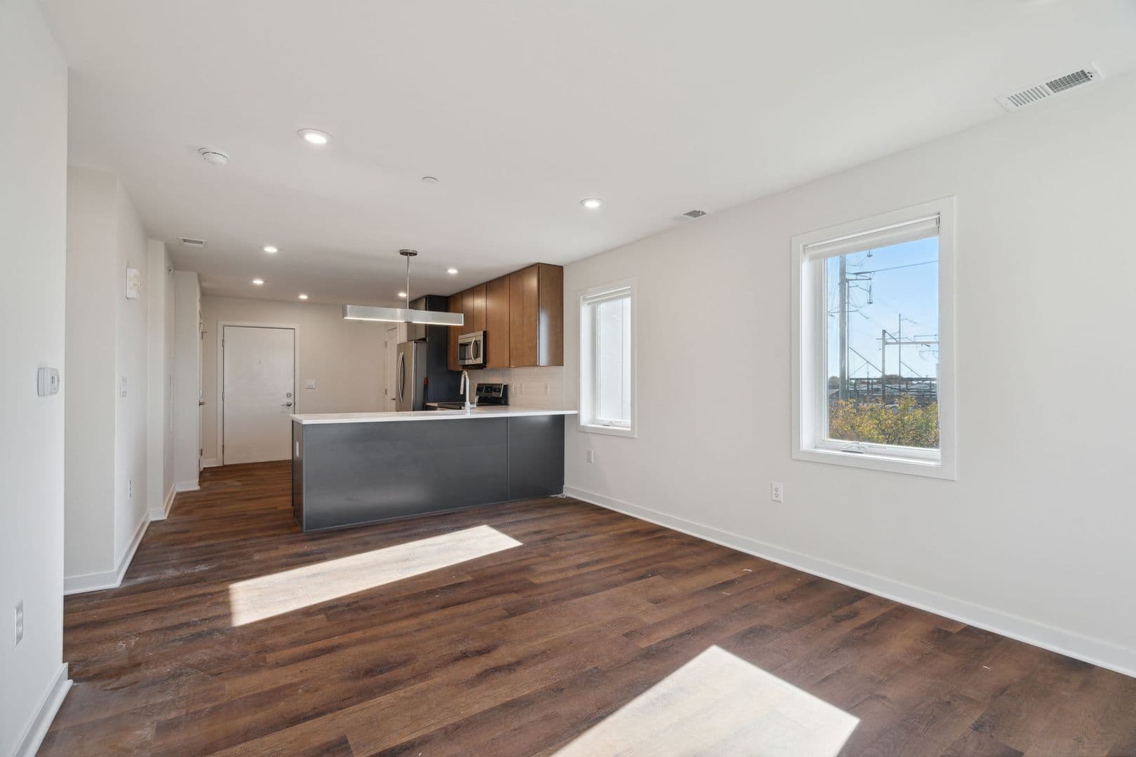Philadelphia Apartment: 2501 Washington Avenue