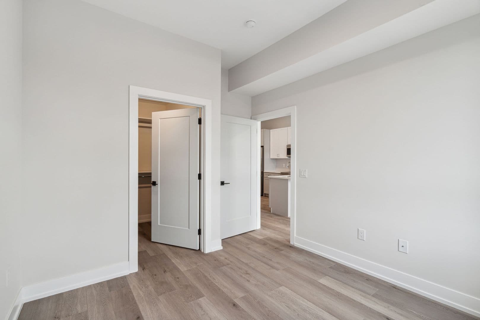 Philadelphia Apartment: 342 W Girard Ave