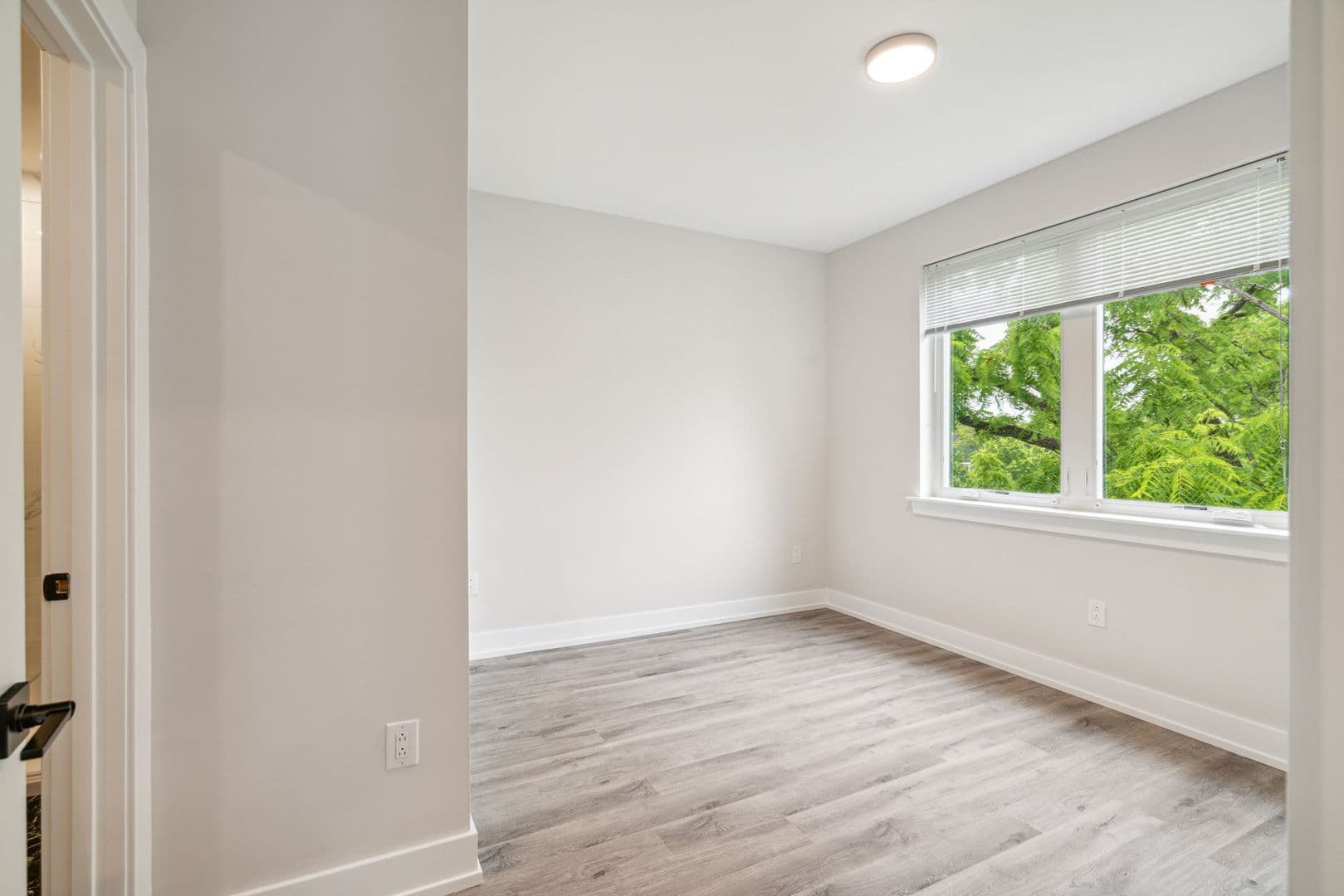 Philadelphia Apartment: 6144 Germantown Avenue