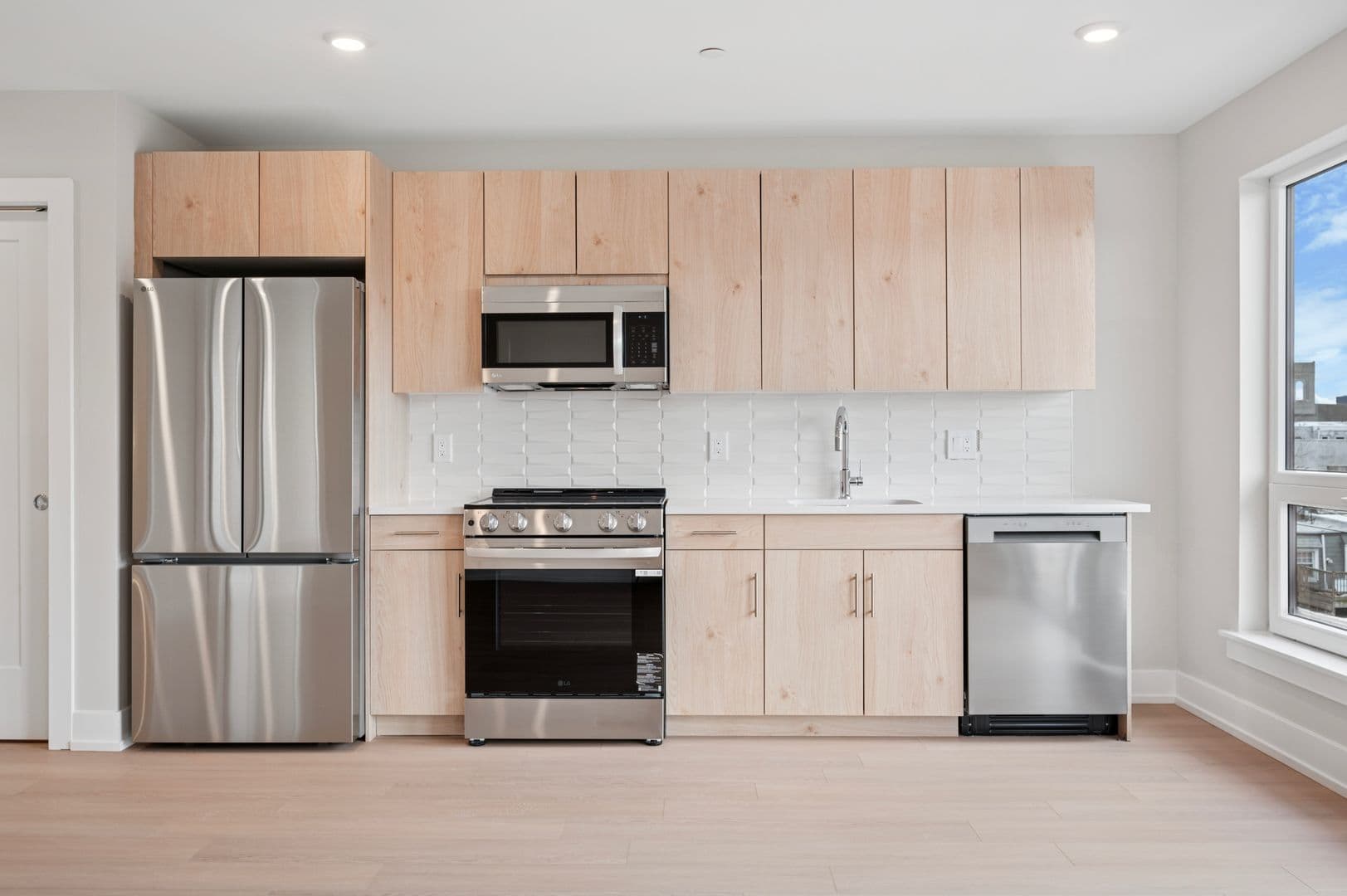 Philadelphia Apartment: 922 N Broad Street