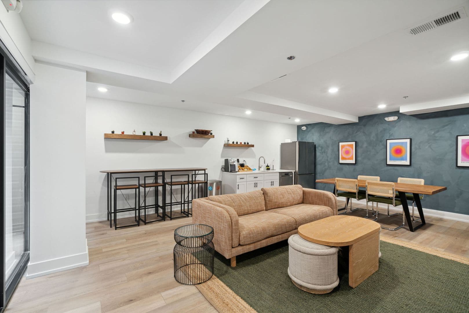 Philadelphia Apartment: 901 Leland Street